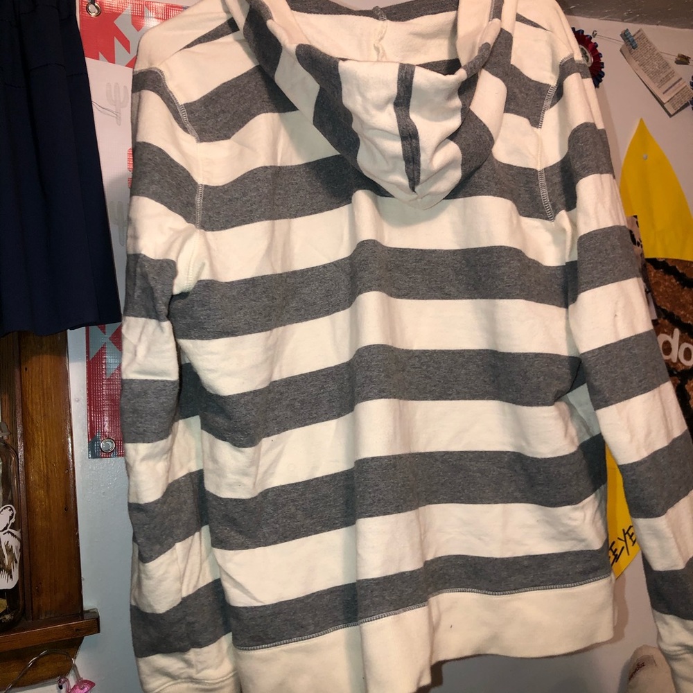 Button up Sweatshirt - Picture 2 of 4